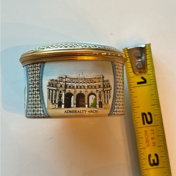 Halcyon Days Enamel Box- 10 Downing Street - Picture 6 of 10